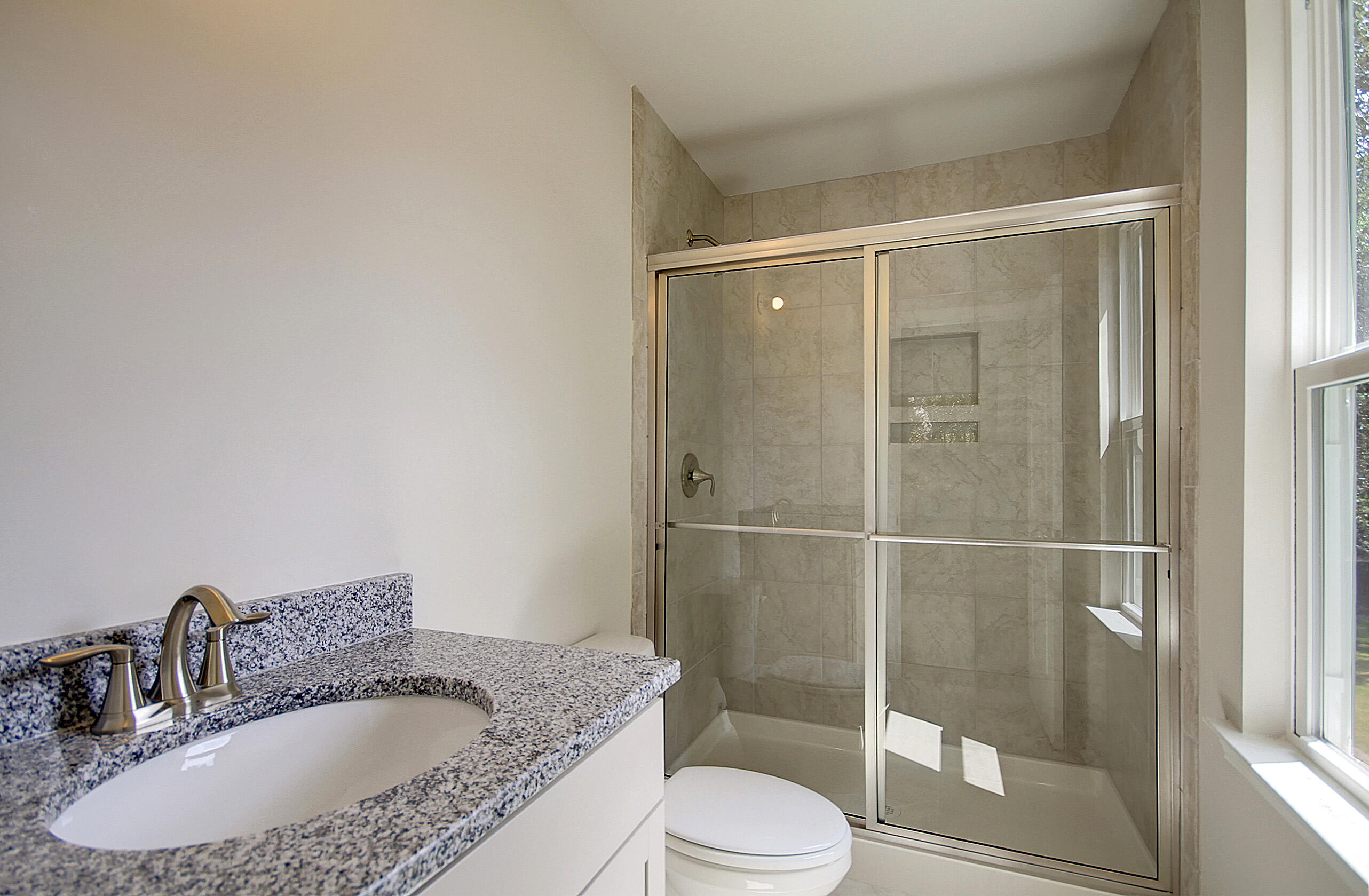 3395 Evergreen Oak Road Summerville, SC 29485 - Photo 4 of 17 05 Nichols Master Bathroom