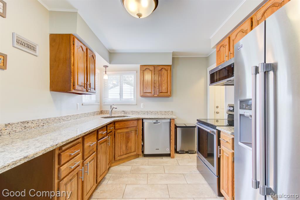 32040 Marblehead Road Farmington, MI 48336 - Photo 7 of 40