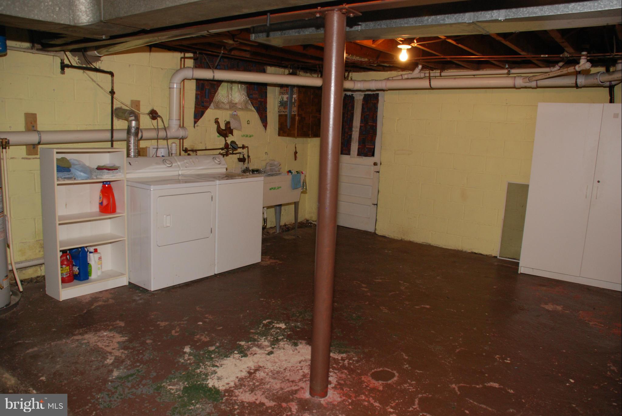 239 Gralan Road Baltimore, MD 21228 - Photo 13 of 21 a utility room with dryer and washer