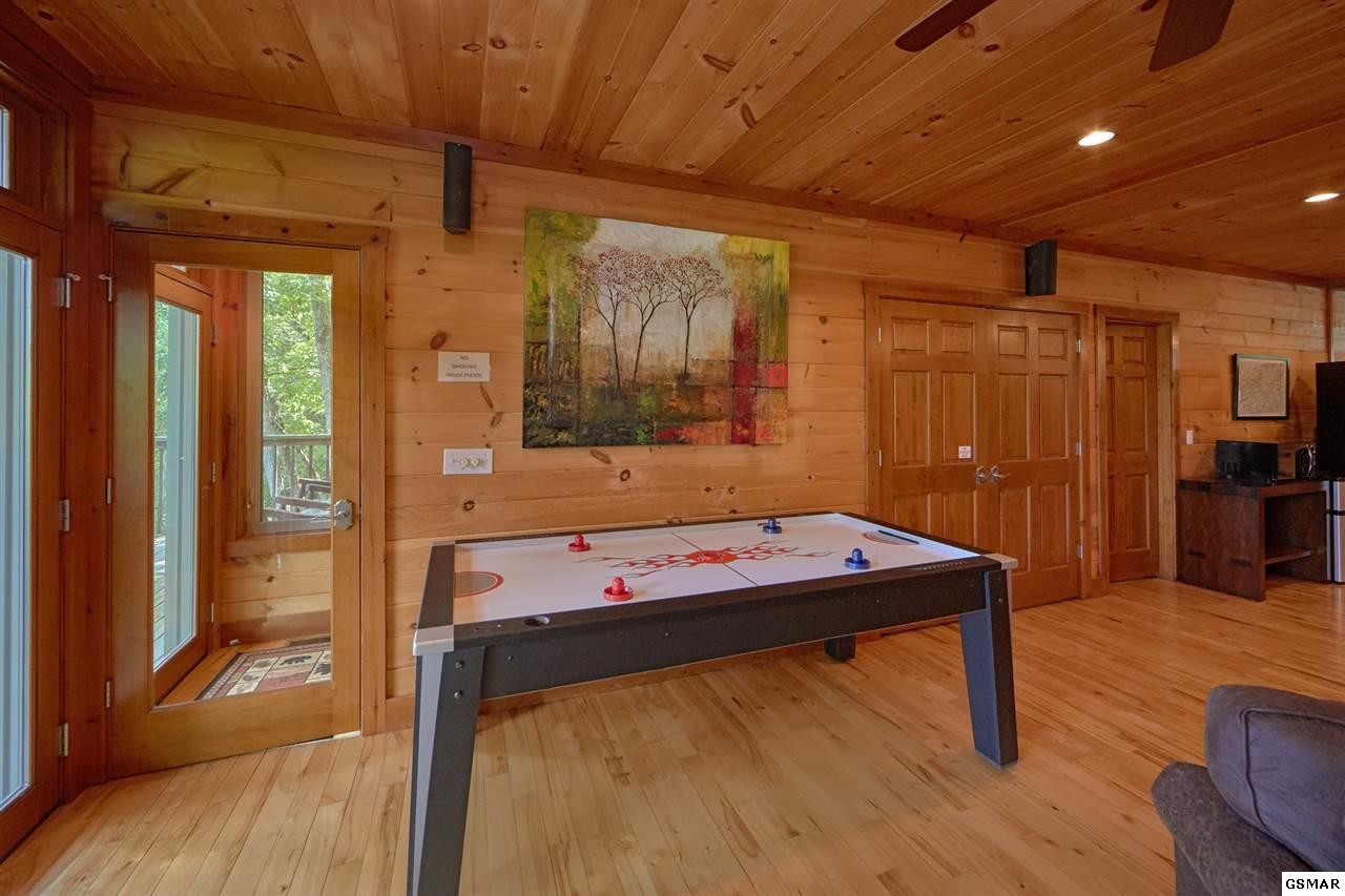 5055 Riversong Way, Unit GREENBRIERLODGE Sevierville, TN 37876 - Photo 26 of 36 Gallery Image 26