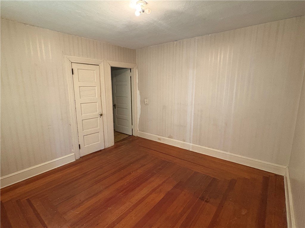 137 Rutherglen Avenue Providence, RI 02907 - Photo 11 of 37 Unit 1 bedroom 2.