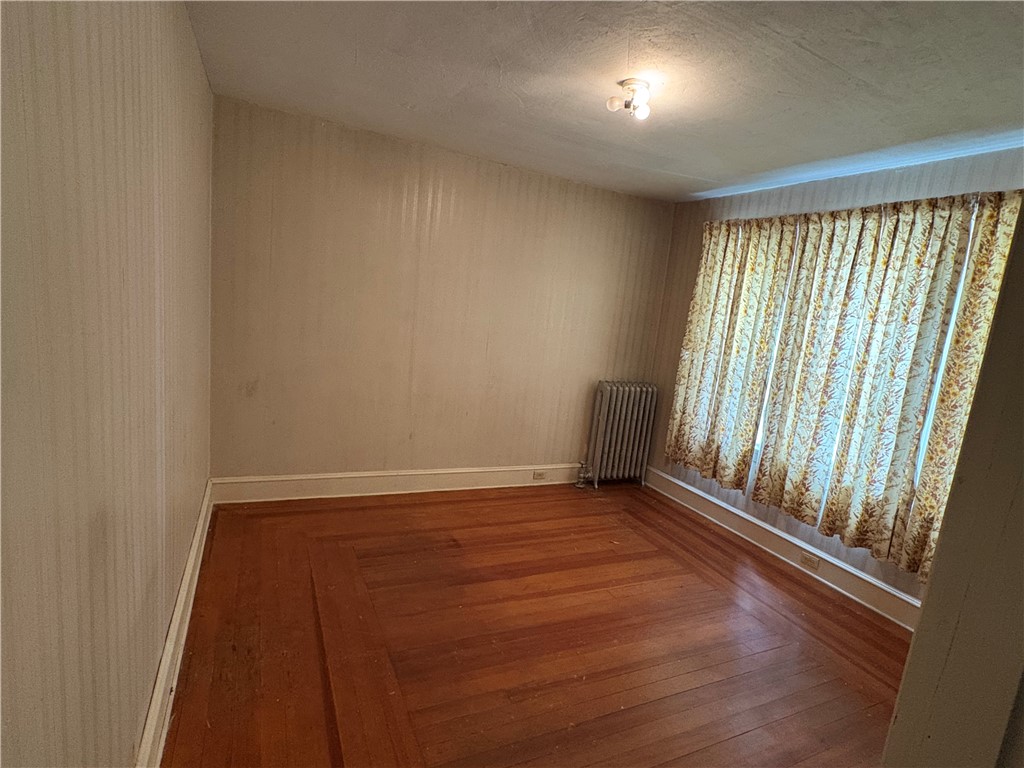 137 Rutherglen Avenue Providence, RI 02907 - Photo 12 of 37 Unit 1 bedroom 2.