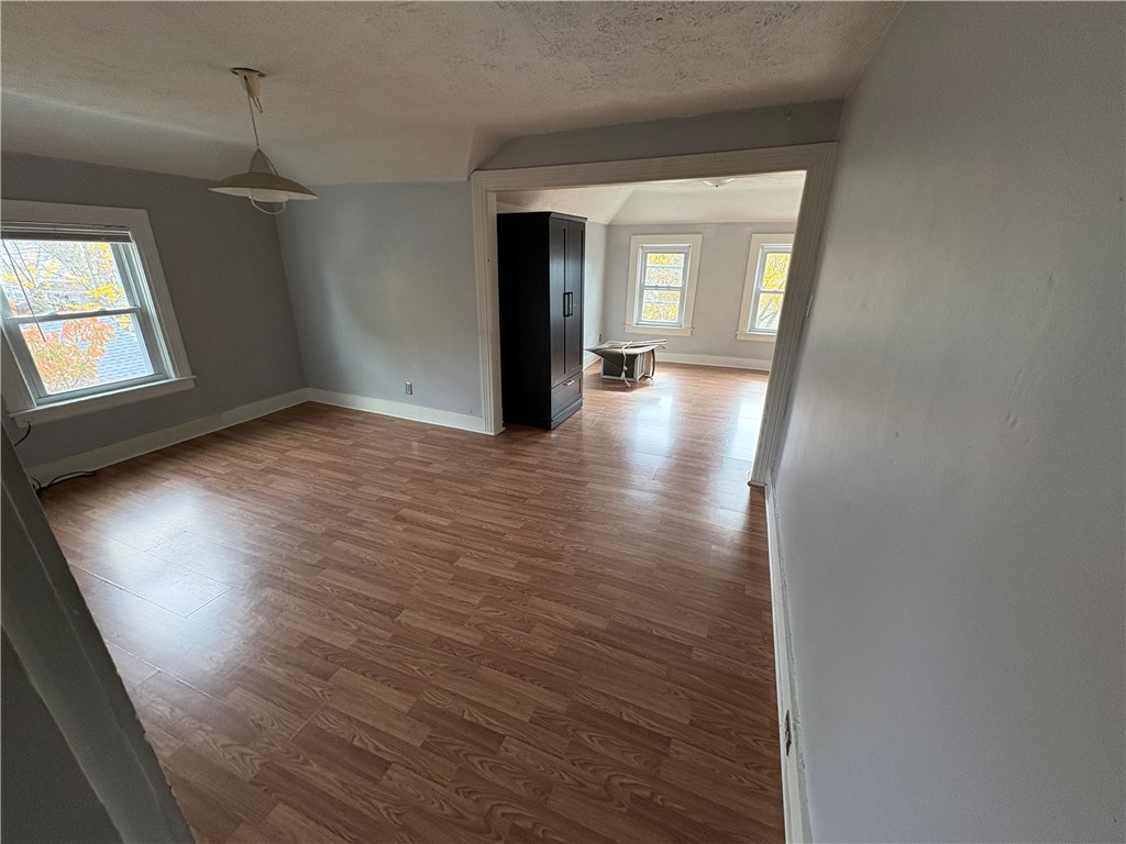 137 Rutherglen Avenue Providence, RI 02907 - Photo 26 of 37 Unit 3 living room.