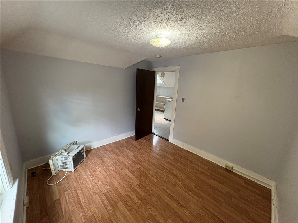 137 Rutherglen Avenue Providence, RI 02907 - Photo 29 of 37 Unit 3 bedroom.