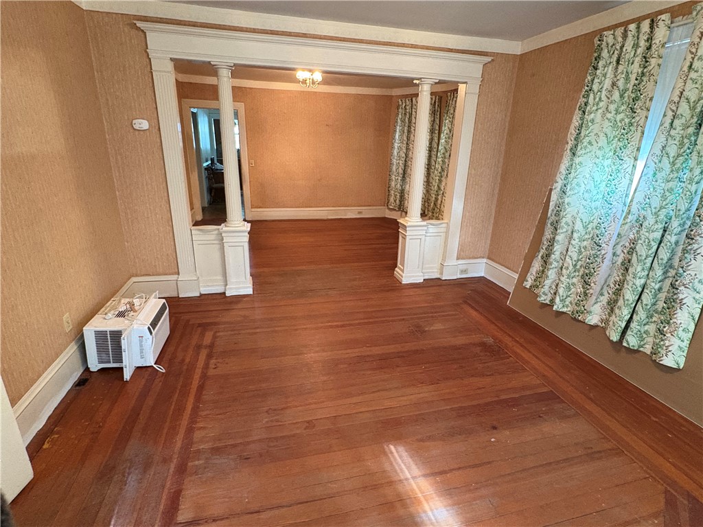 137 Rutherglen Avenue Providence, RI 02907 - Photo 3 of 37 Double parlour.