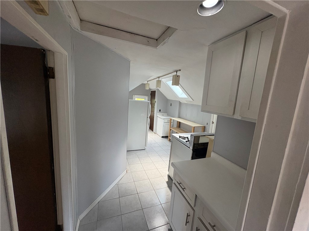 137 Rutherglen Avenue Providence, RI 02907 - Photo 31 of 37 Unit 3 kitchen.