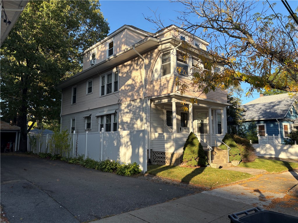 137 Rutherglen Avenue Providence, RI 02907 - Photo 37 of 37