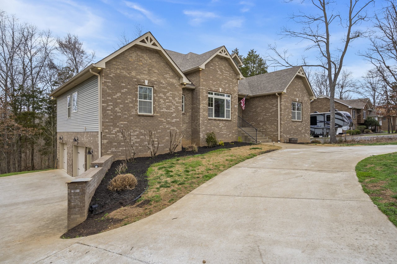 395 Salem Ridge Road Clarksville, TN 37040 - Photo 3 of 52 Gallery Image 3