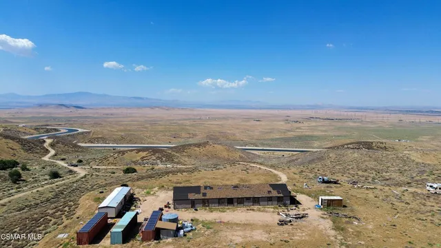 $325,000 | 44132 Munz Ranch Road, Lake Hughes, CA 93532
