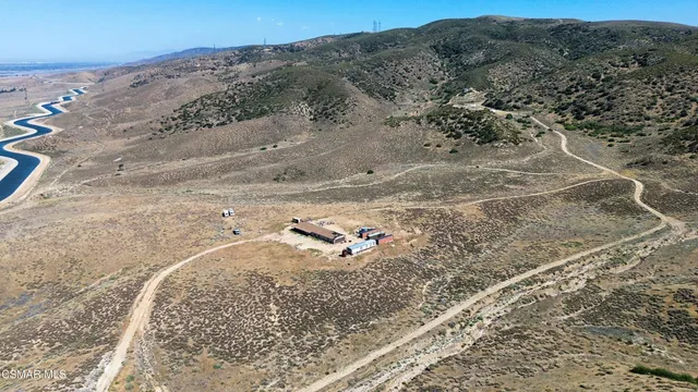 $325,000 | 44132 Munz Ranch Road, Lake Hughes, CA 93532