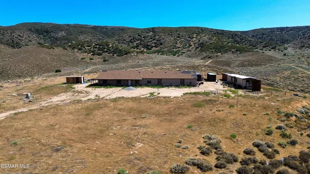 $325,000 | 44132 Munz Ranch Road, Lake Hughes, CA 93532