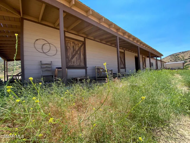 $325,000 | 44132 Munz Ranch Road, Lake Hughes, CA 93532