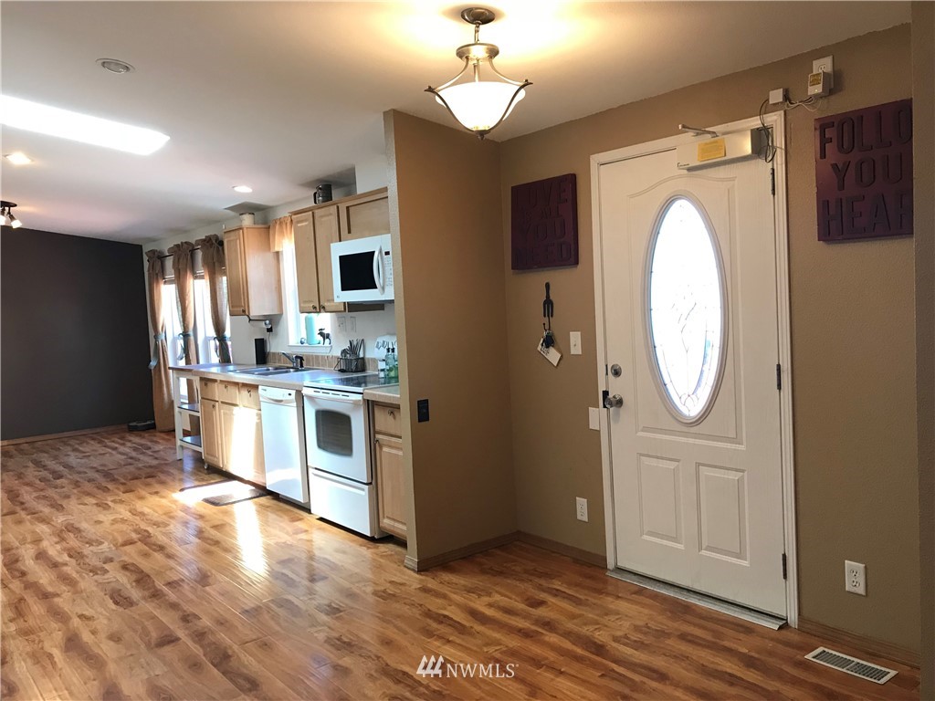 467 West Birnie Slough Road Cathlamet, WA 98612 - Photo 14 of 21 Gallery Image 14
