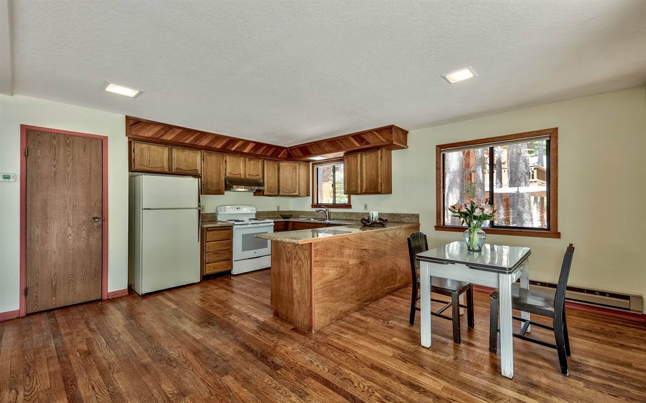 11779 Baden Road Truckee, CA 96161 - Photo 10 of 20 Gallery Image 10