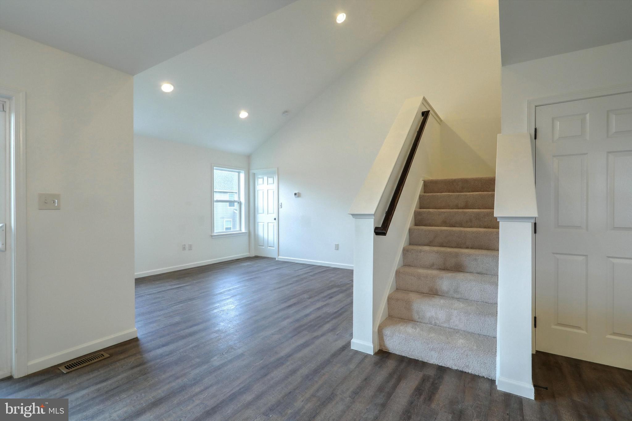 703 Duquesne Road York, PA 17402 - Photo 11 of 36 Gallery Image 11