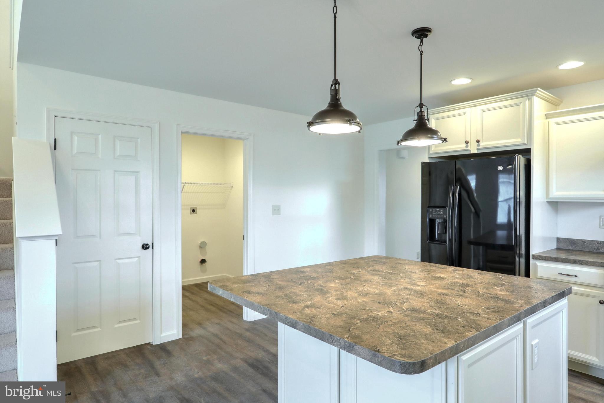 703 Duquesne Road York, PA 17402 - Photo 16 of 36 Gallery Image 16