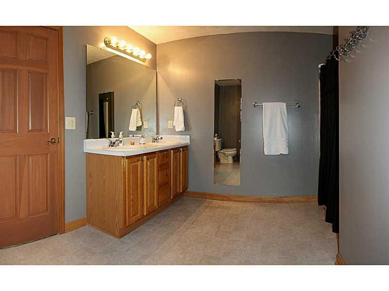 912 Schmitt Road Indianapolis, IN 46239 - Photo 17 of 24