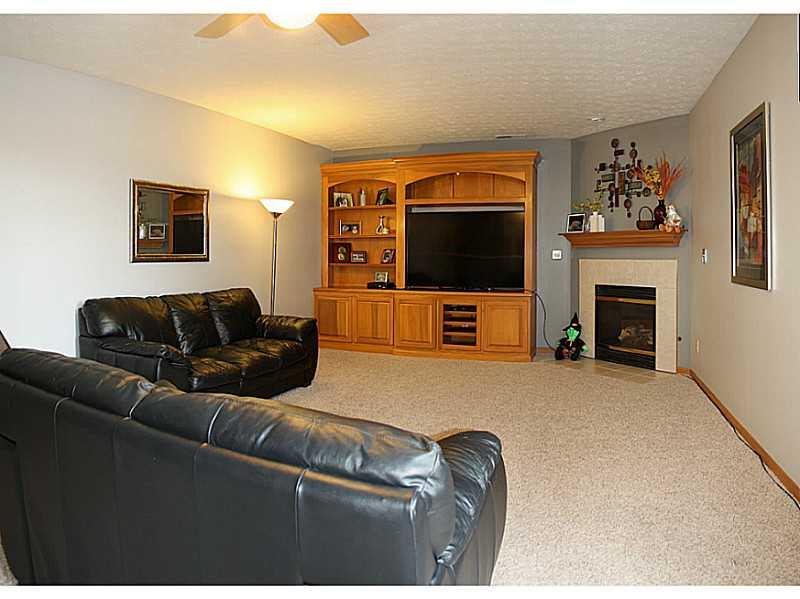 912 Schmitt Road Indianapolis, IN 46239 - Photo 3 of 24