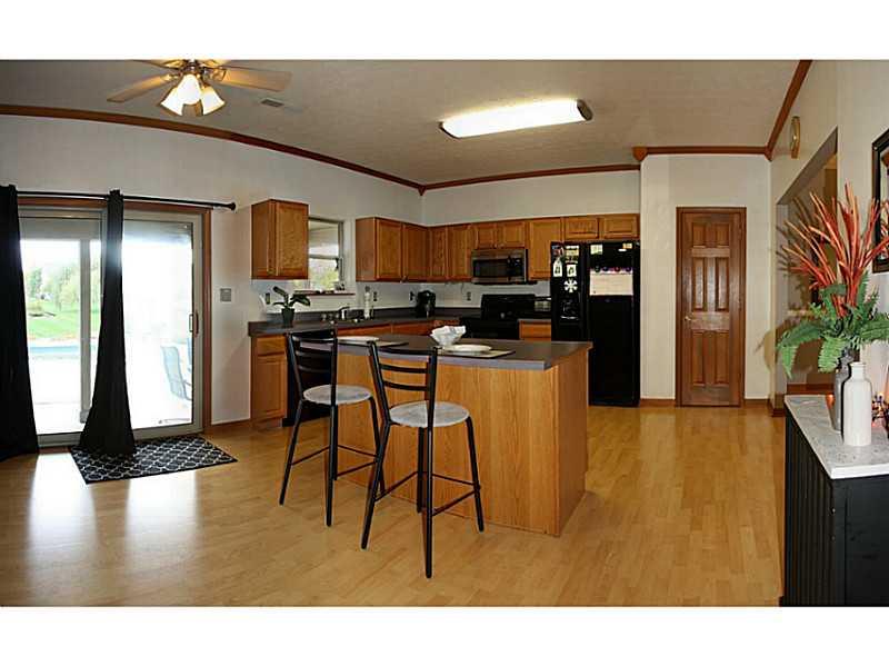 912 Schmitt Road Indianapolis, IN 46239 - Photo 6 of 24