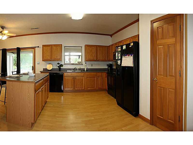 912 Schmitt Road Indianapolis, IN 46239 - Photo 7 of 24