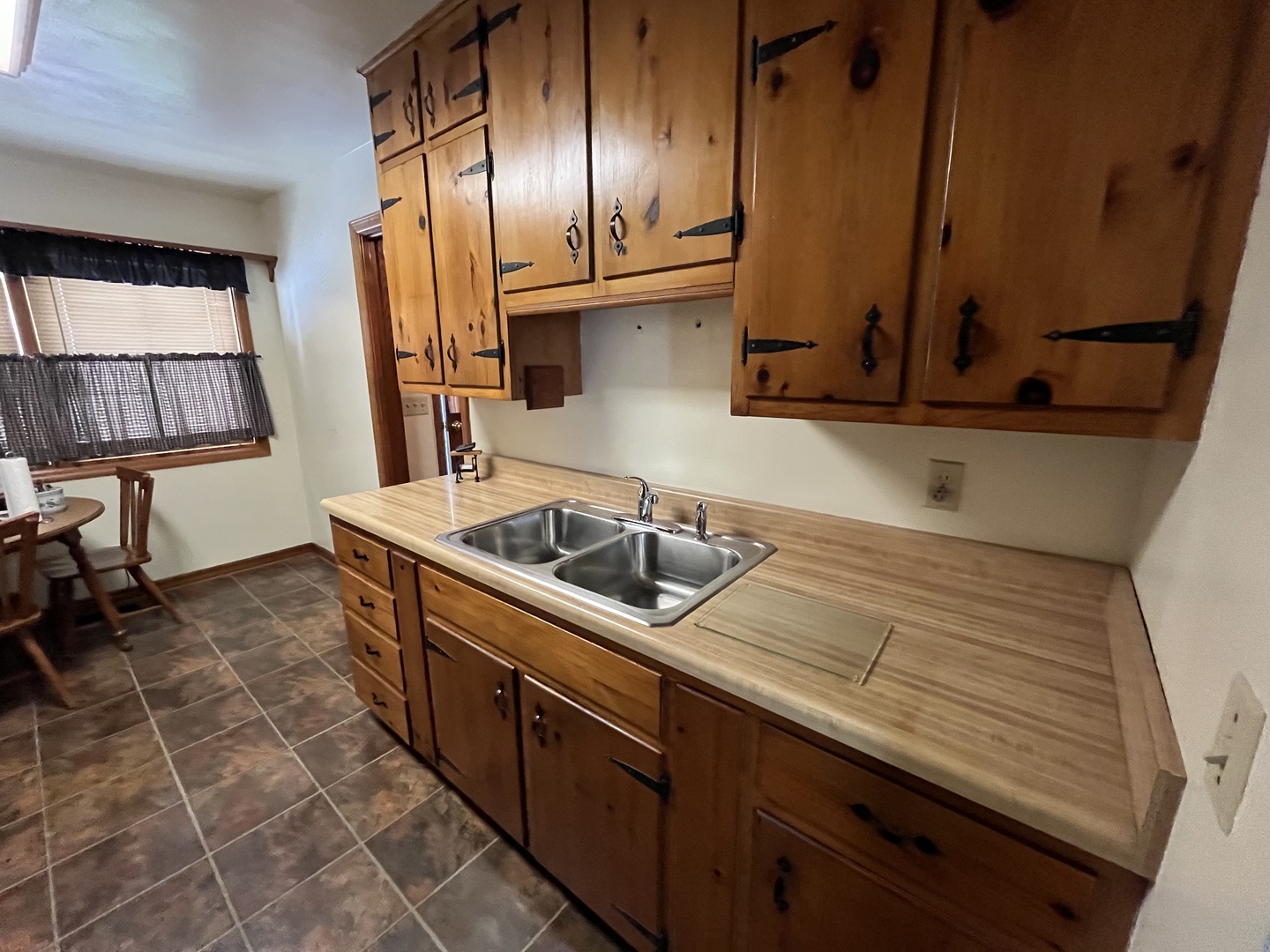526 Edwards Street Kewanee, IL 61443 - Photo 11 of 29