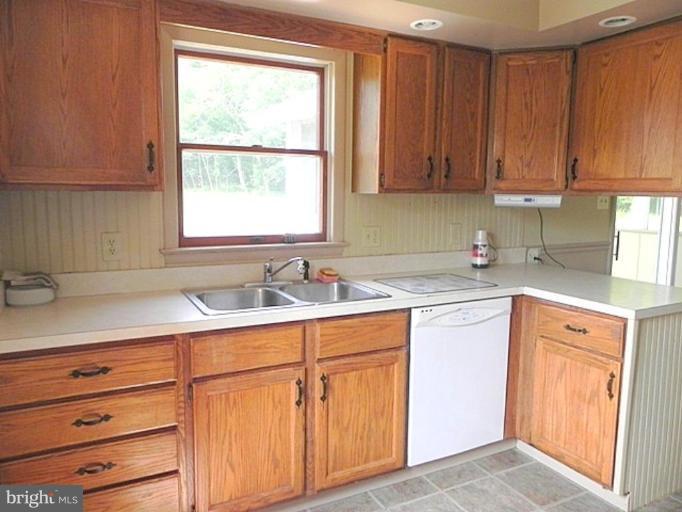 35650 Paxson Road Purcellville, VA 20132 - Photo 3 of 20 Kitchen
