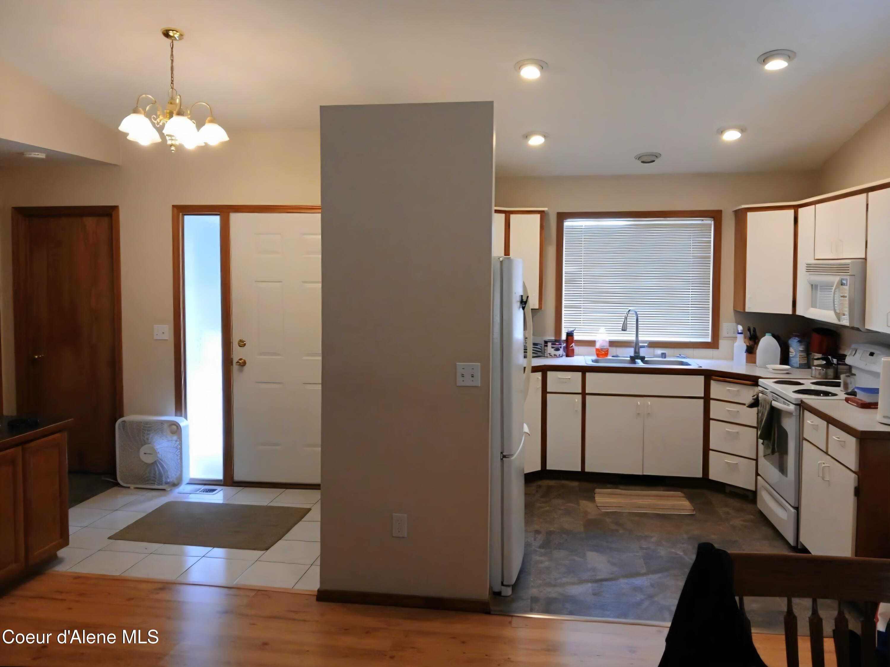 7015 North Hamilton Street Spokane, WA 99208 - Photo 3 of 13 IMG_20260827_094429