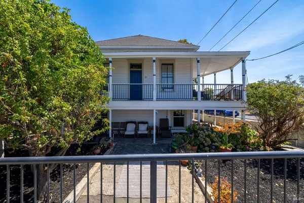 $1,300,000 | 747 3rd Street, Unit A B, Napa, CA 94559