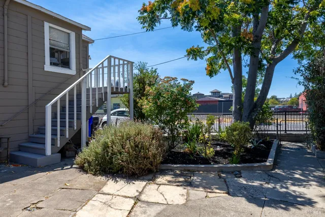 $1,370,000 | 747 3rd Street, Unit A B, Napa, CA 94559