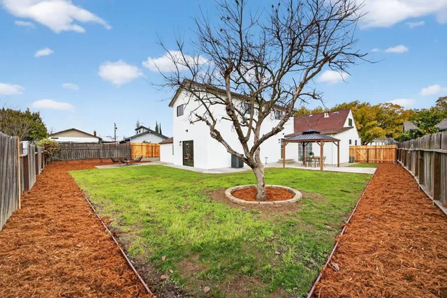 $689,000 | 247 Cedar Street, Roseville, CA 95678