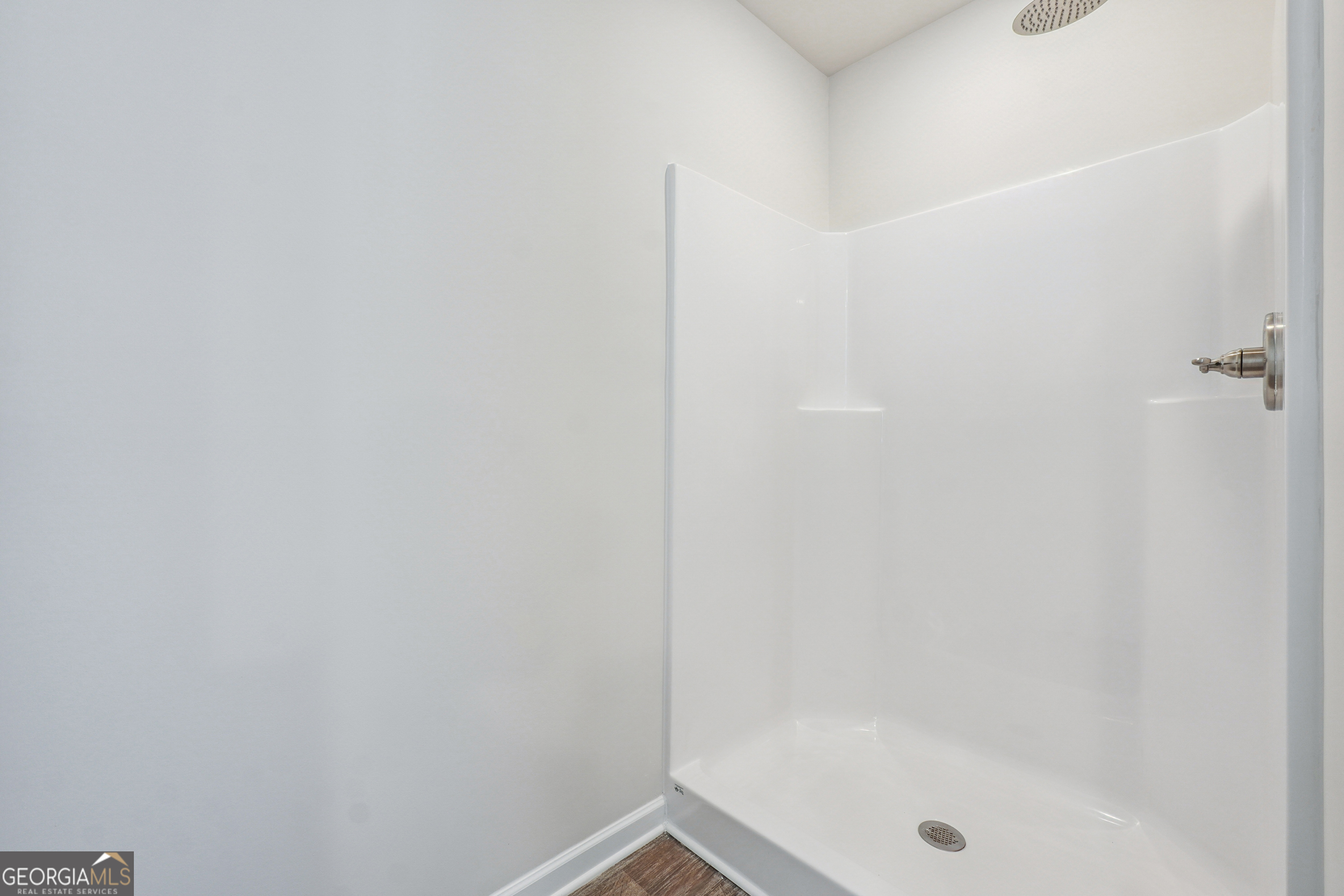 210 Harris Walk, Unit 79 Cataula, GA 31804 - Photo 15 of 22 a bathroom with a tub