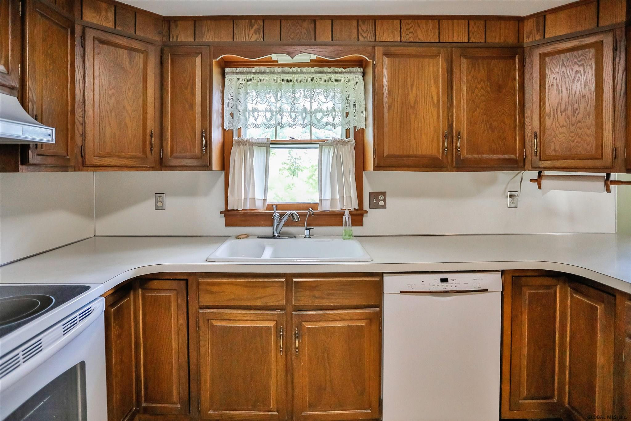 132 Ashdown Road Clifton Park, NY 12019 - Photo 14 of 56 Photo 14