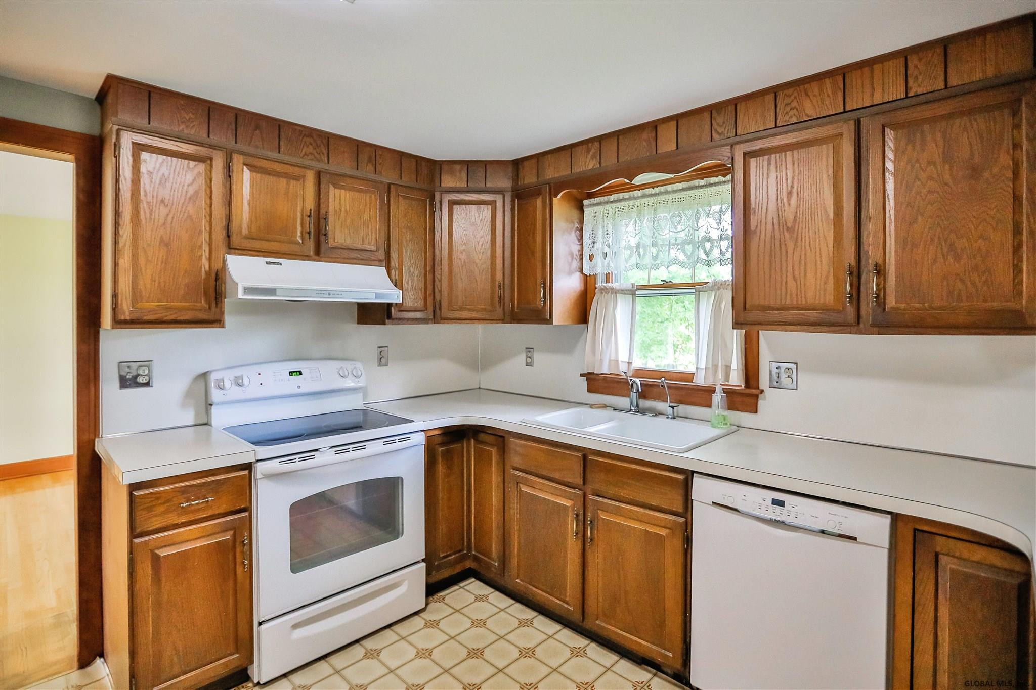 132 Ashdown Road Clifton Park, NY 12019 - Photo 15 of 56 Photo 15
