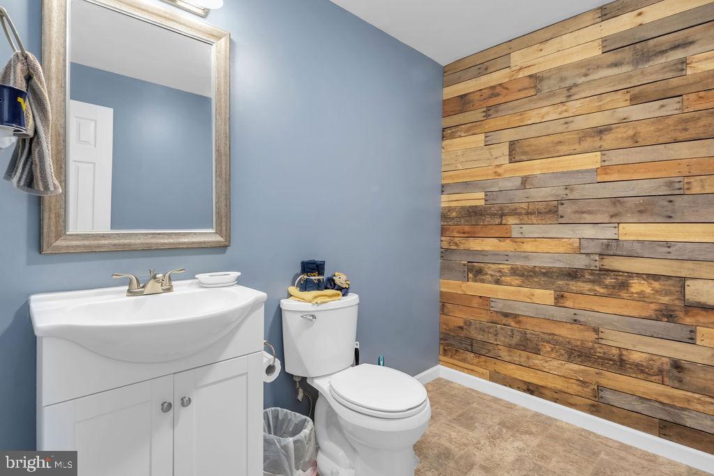 138 Woodrow Road Winchester, VA 22602 - Photo 26 of 30 Custom wood accent wall