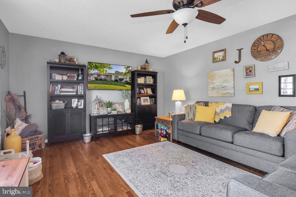 138 Woodrow Road Winchester, VA 22602 - Photo 4 of 30
