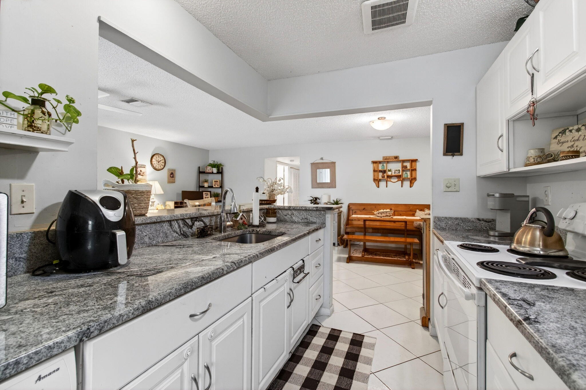 5050 Nesting Way, Unit B Delray Beach, FL 33484 - Photo 21 of 48 25-web-or-mls-DSC_0333
