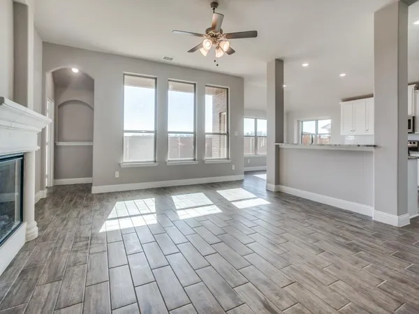$2,395 | 533 Redbud Drive, Royse City, TX 75189