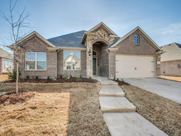 $2,395 | 533 Redbud Drive, Royse City, TX 75189
