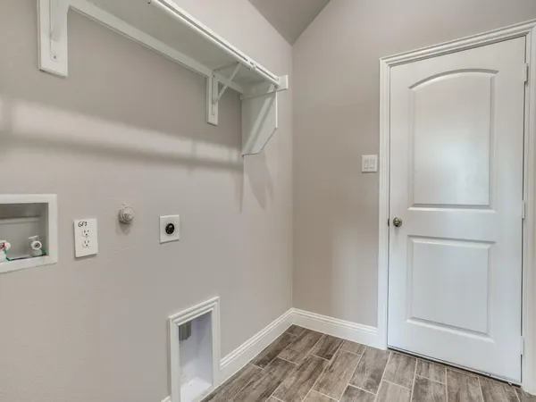 $2,395 | 533 Redbud Drive, Royse City, TX 75189