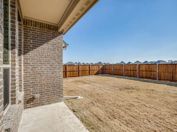$2,395 | 533 Redbud Drive, Royse City, TX 75189