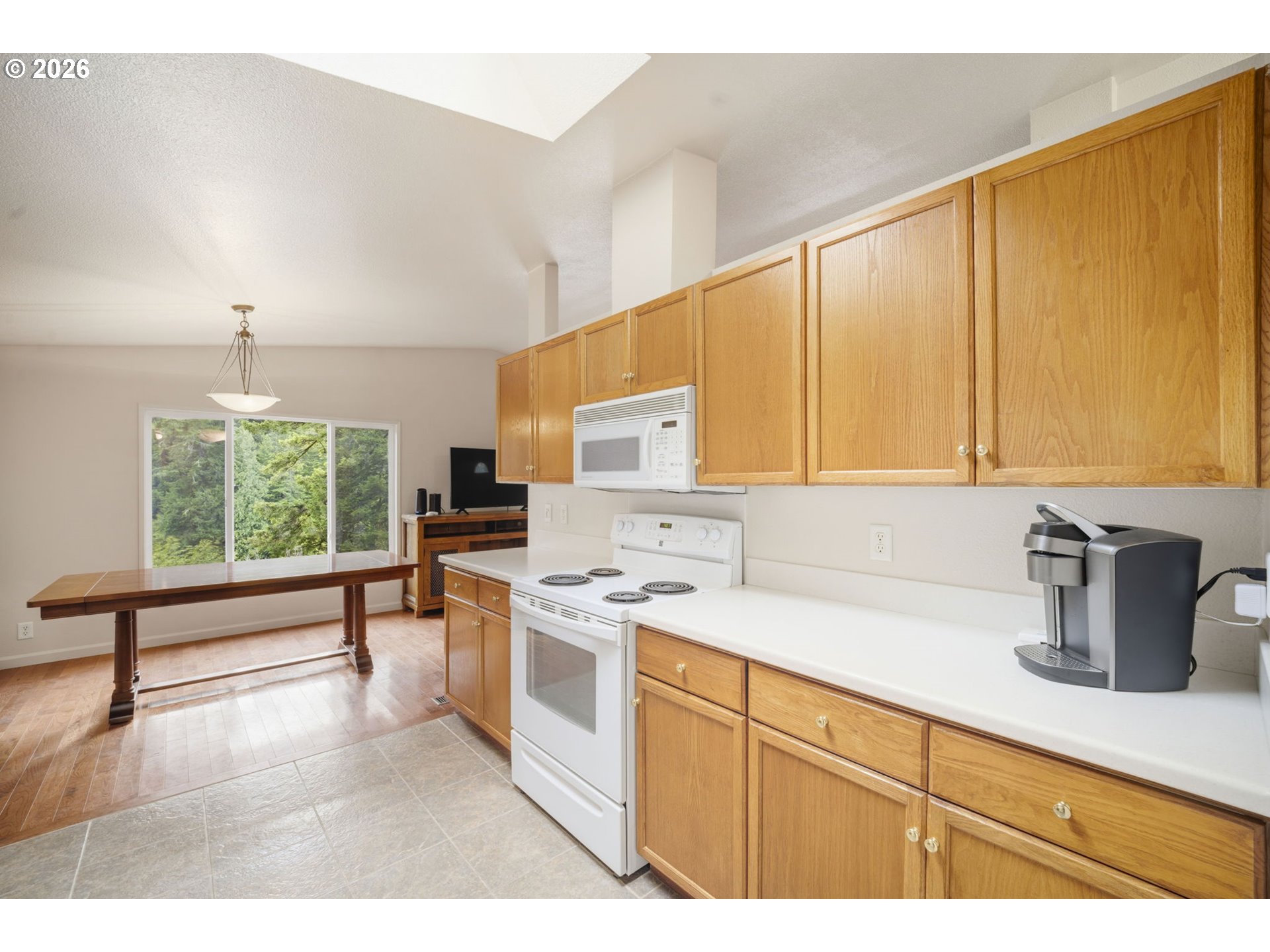 88686 Chapman Road Florence, OR 97439 - Photo 13 of 44 Kitchen