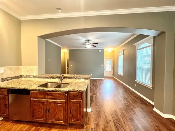 $2,400 | 2506 Leyla Lane, College Station, TX 77845