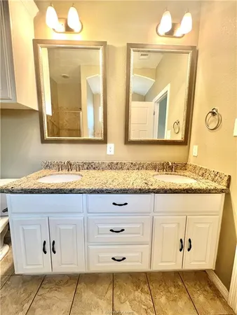 $2,400 | 2506 Leyla Lane, College Station, TX 77845