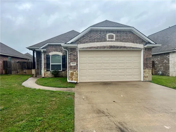 $2,400 | 2506 Leyla Lane, College Station, TX 77845