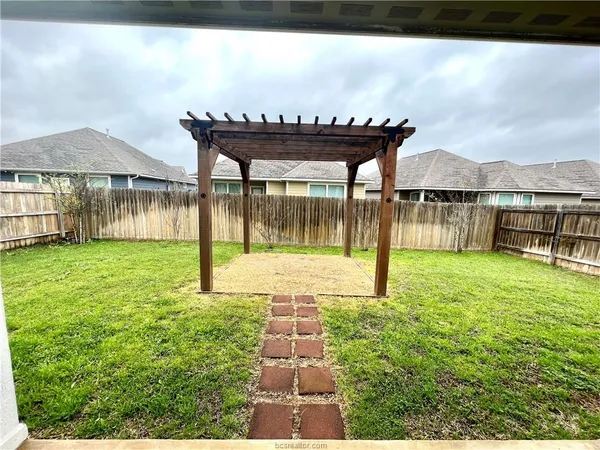 $2,400 | 2506 Leyla Lane, College Station, TX 77845