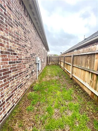 $2,400 | 2506 Leyla Lane, College Station, TX 77845
