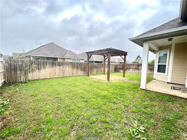 $2,400 | 2506 Leyla Lane, College Station, TX 77845