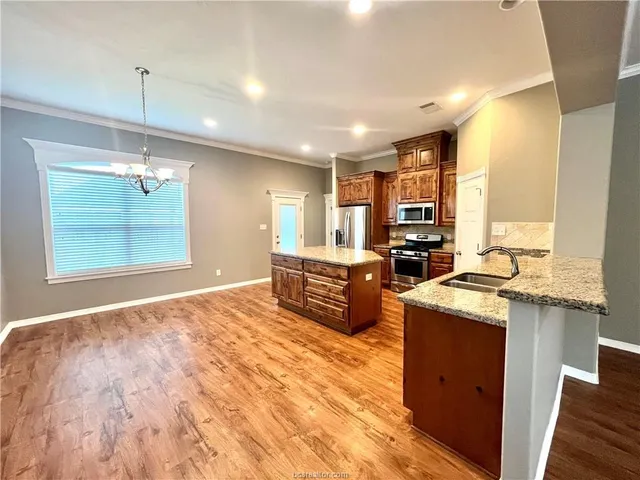 $2,400 | 2506 Leyla Lane, College Station, TX 77845