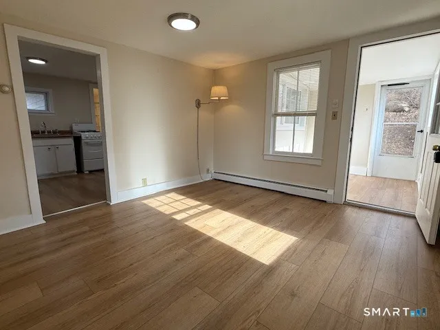 $1,700 | 122 Brook Street, Groton, CT 06340