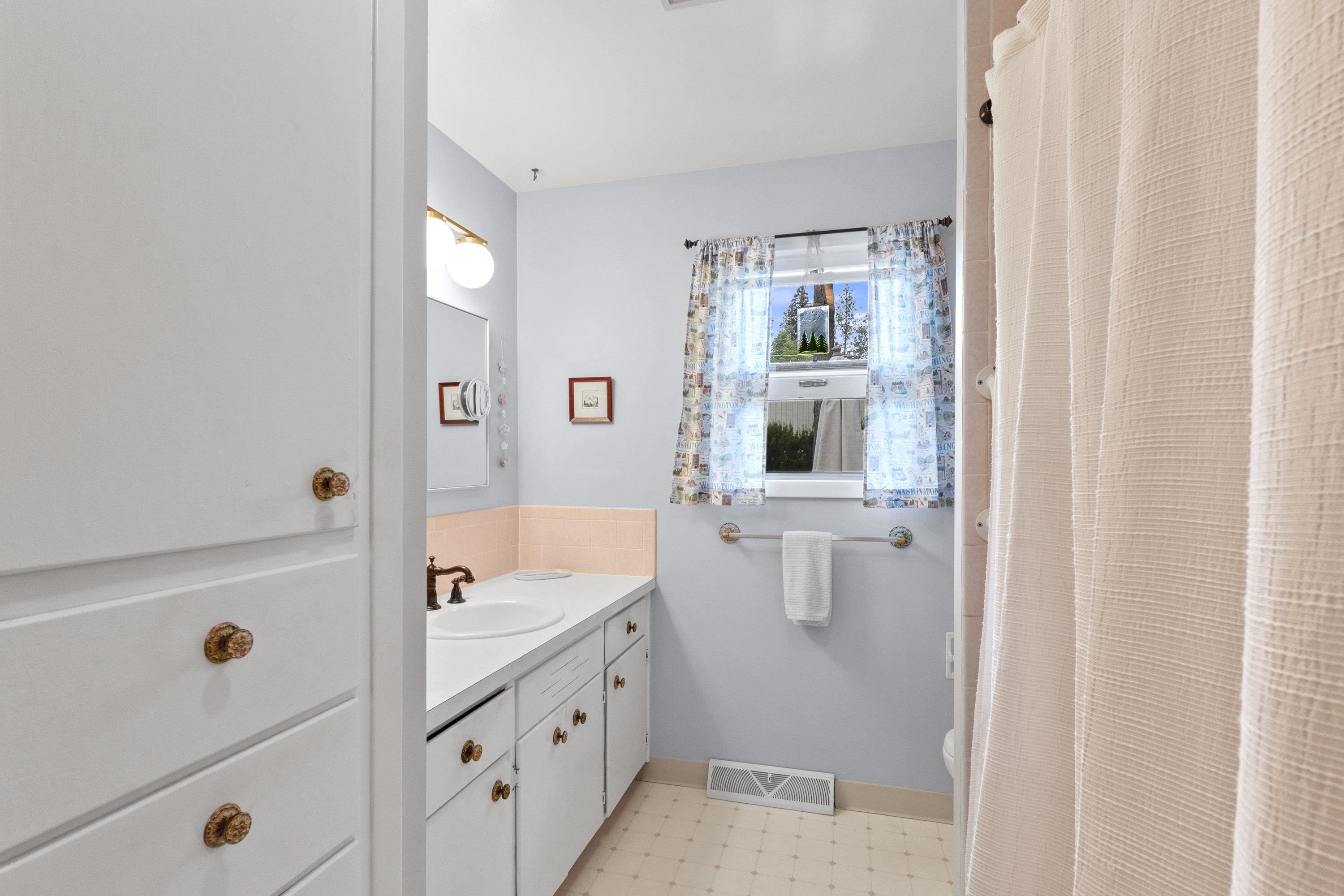 13220 East Saltese Road Spokane Valley, WA 99216 - Photo 19 of 46